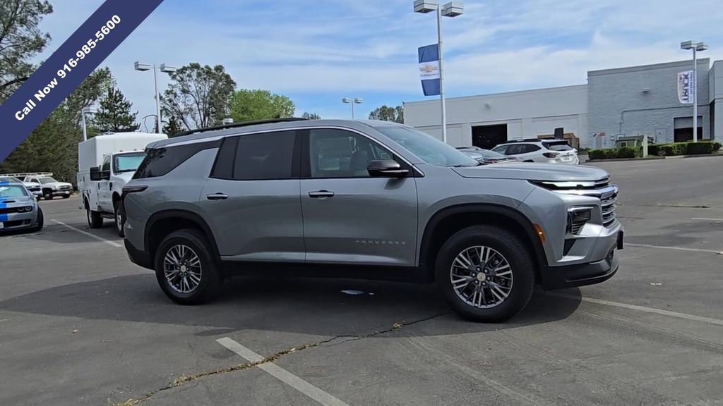 New 2026 Chevrolet Traverse LT w/ Driver Confidence Package image 3