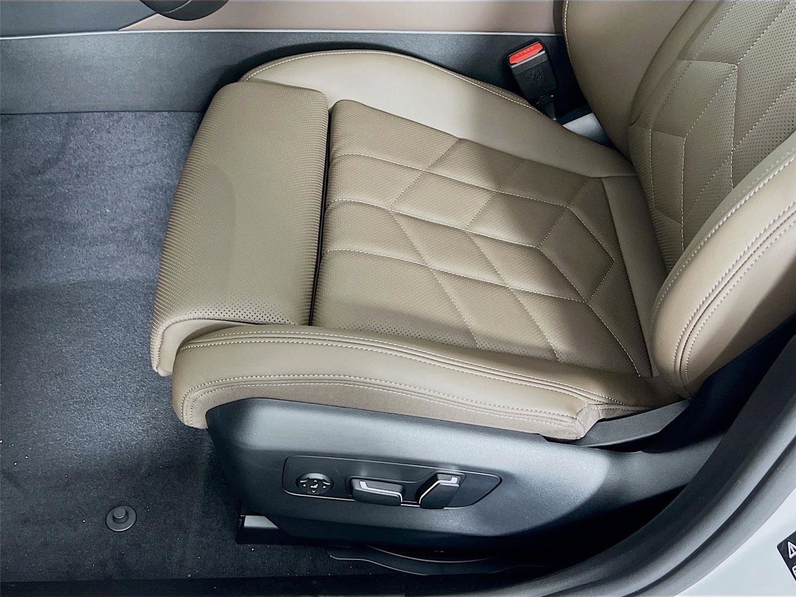 Used 2026 BMW 530i xDrive image 18