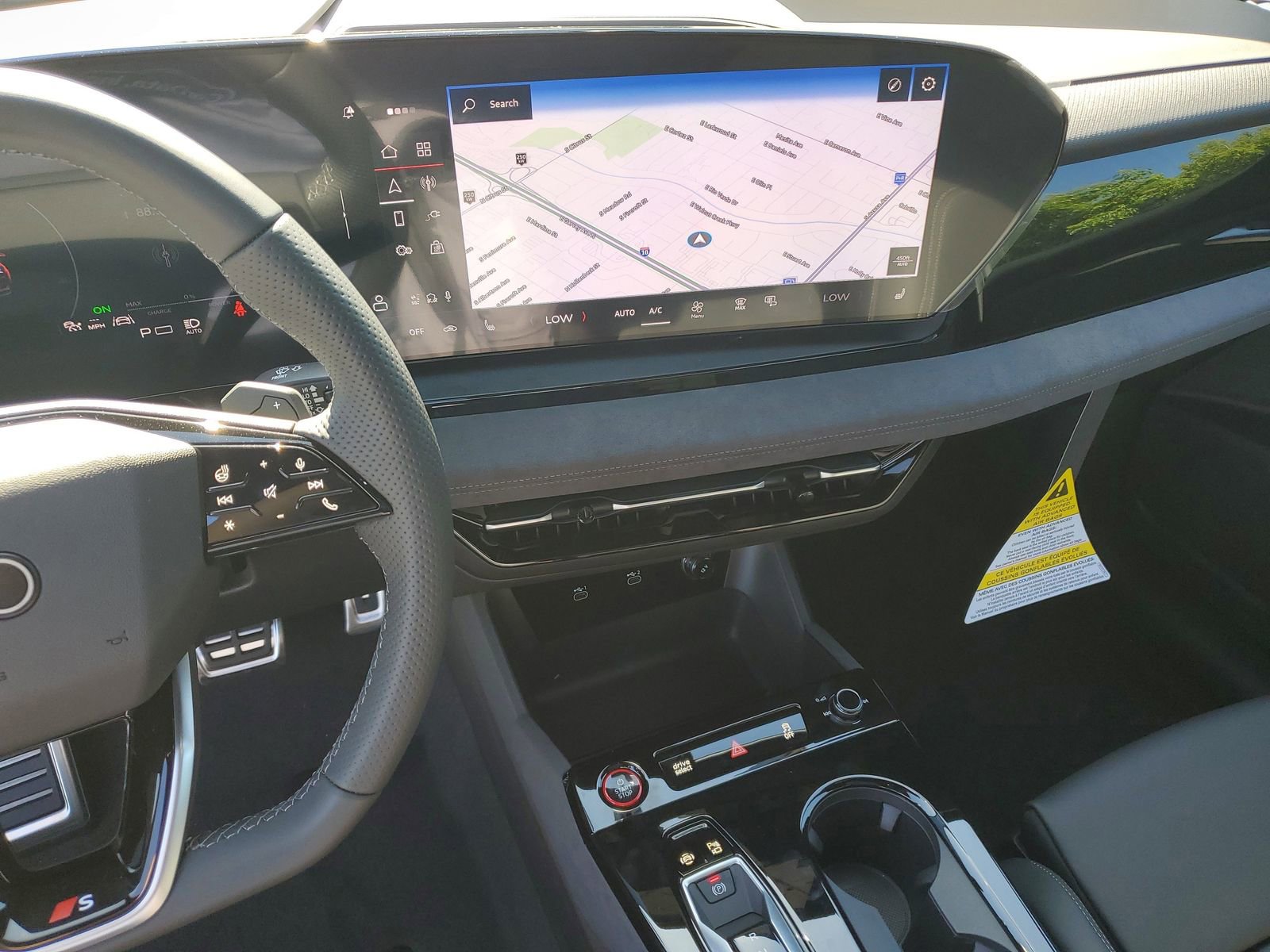 New 2025 Audi SQ6 e-tron Premium Plus image 24