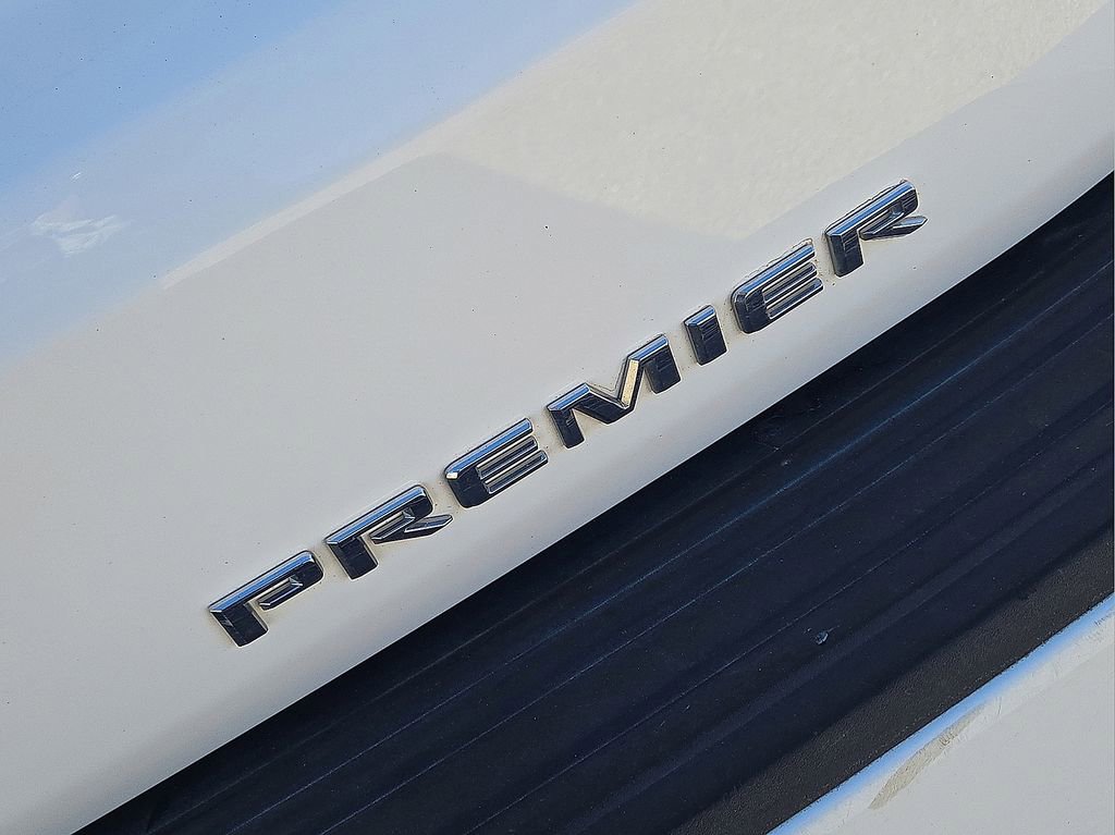 Used 2023 Chevrolet Suburban Premier image 14