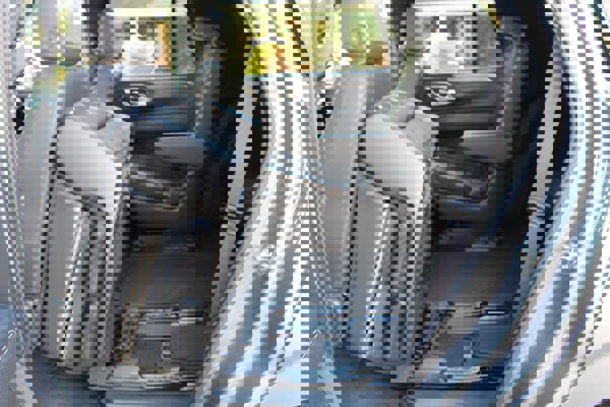 Used 2021 Chevrolet Tahoe Premier w/ Premium Package image 14