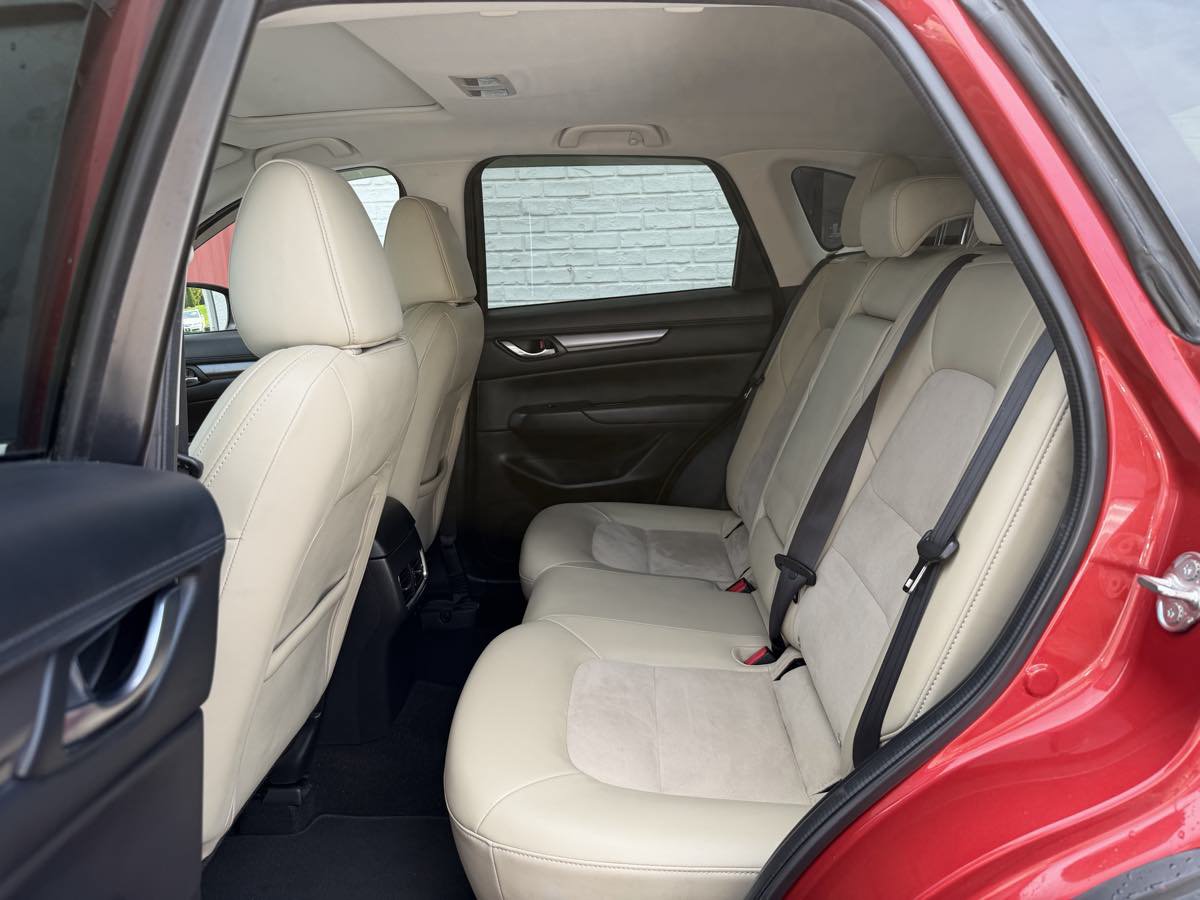 Used 2018 MAZDA CX-5 Touring w/ Preferred Equipment Package FWD image 11
