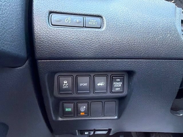 Used 2015 Nissan Rogue SV w/ SV Premium Package FWD image 20