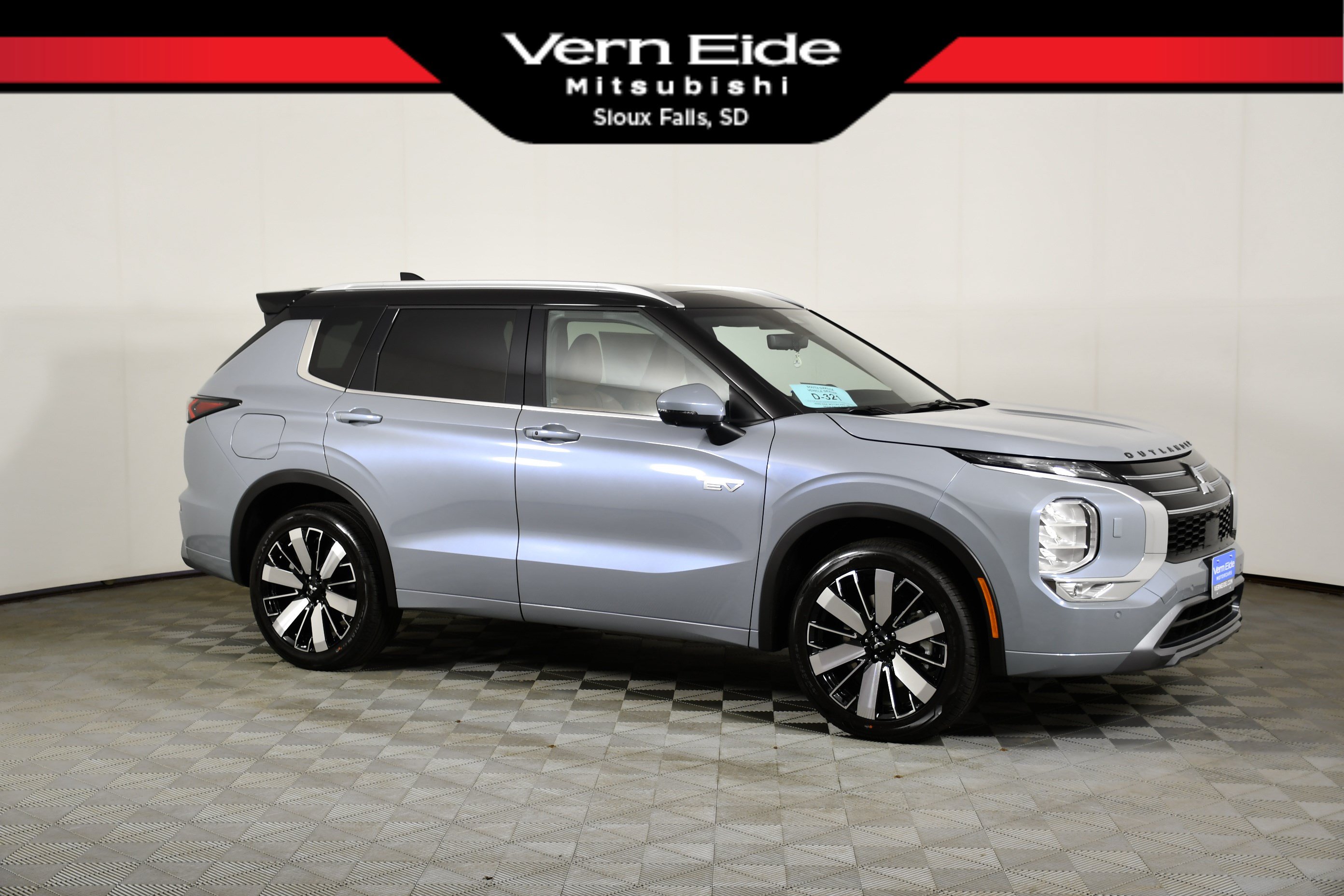 New 2026 Mitsubishi Outlander SEL AWD/4WD image 1