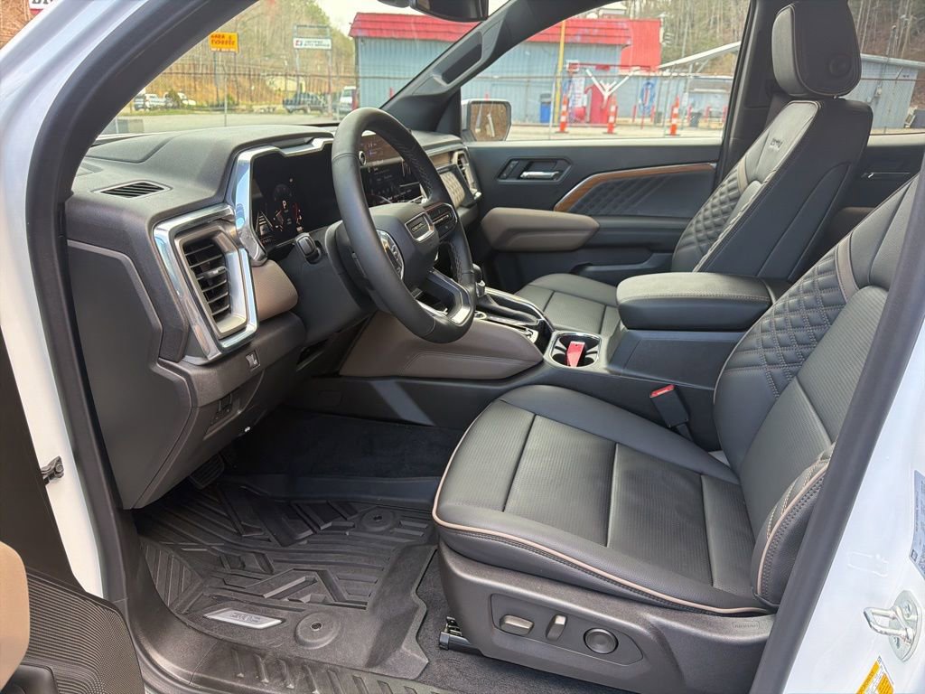 Used 2026 GMC Canyon Denali image 8