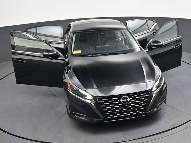 Used 2024 Nissan Altima 2.5 SR w/ SR Premium Package image 42