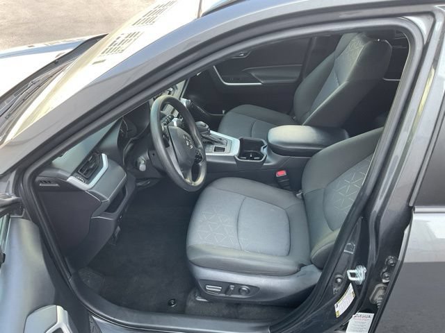 Used 2025 Toyota RAV4 XLE AWD/4WD image 20
