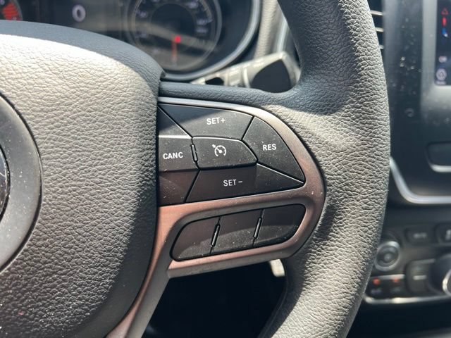 Used 2020 Jeep Cherokee Latitude FWD image 8