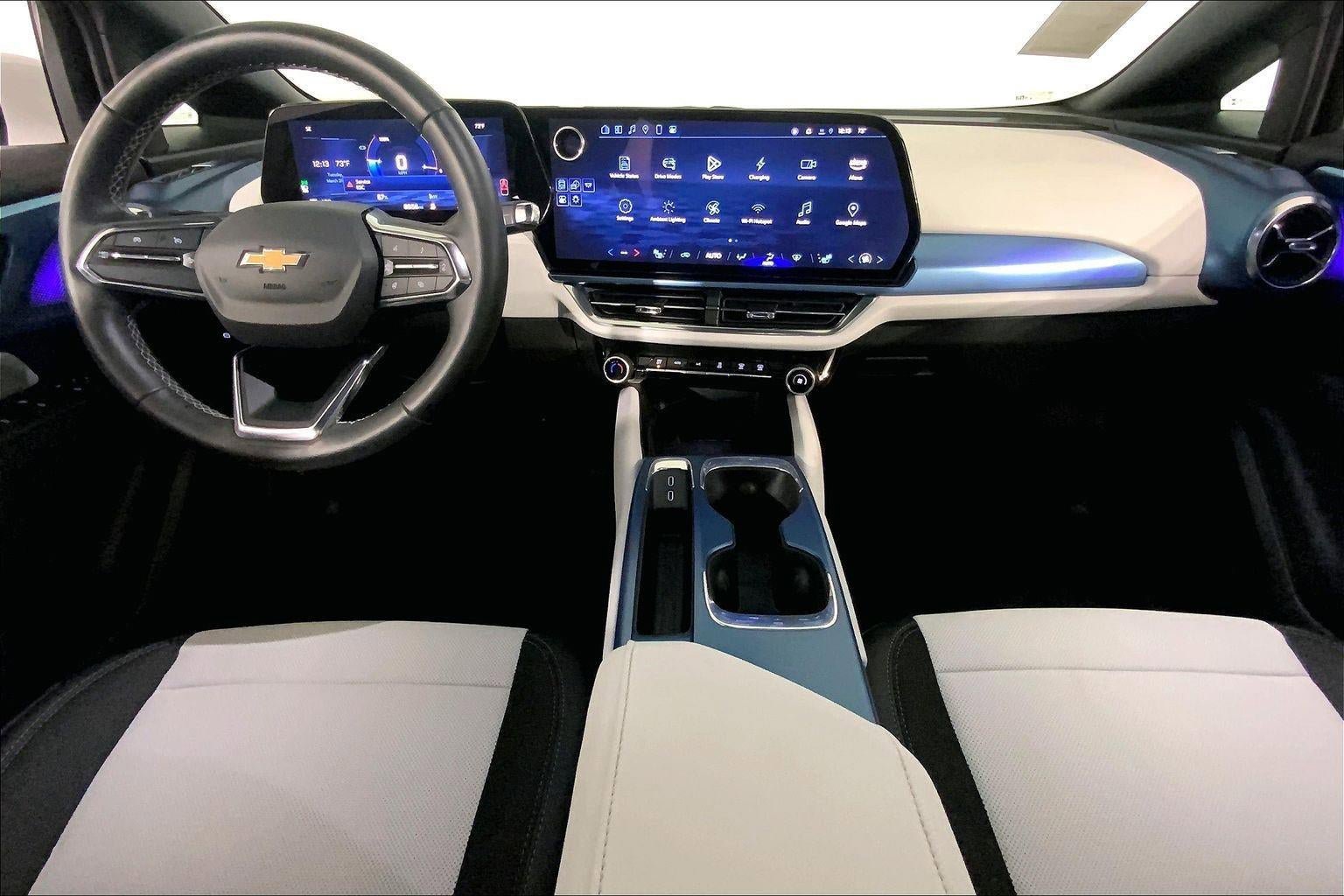Used 2025 Chevrolet Equinox EV LT FWD image 15