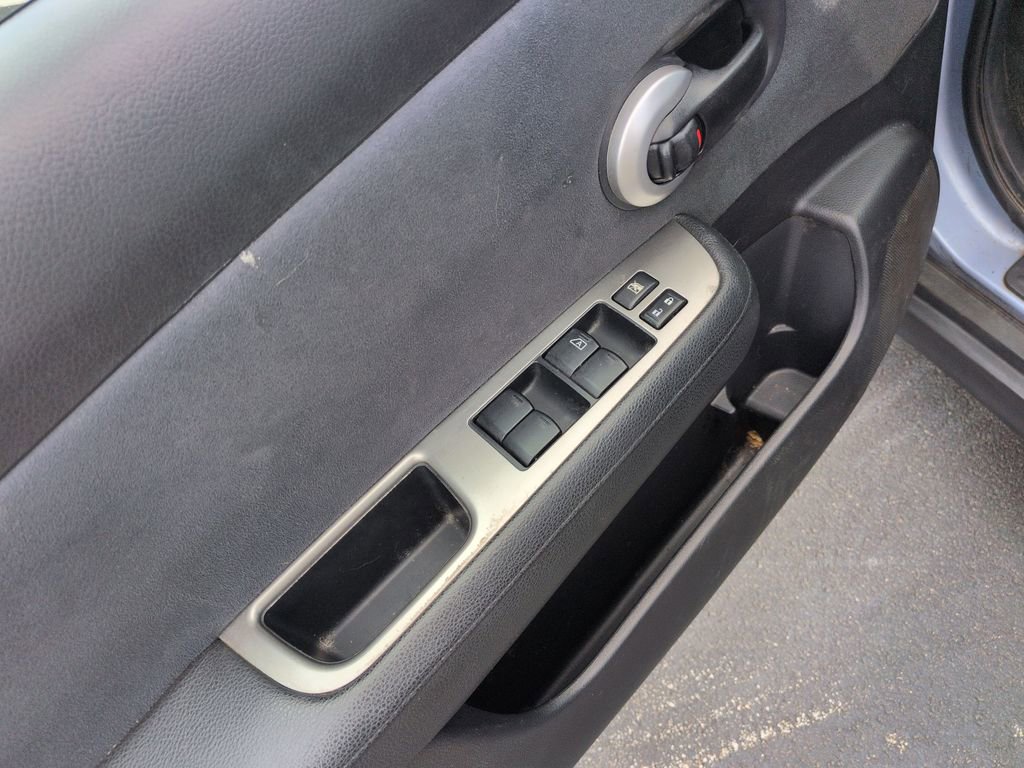 Used 2009 Nissan Versa 1.8 S w/ PWR Pkg FWD image 12