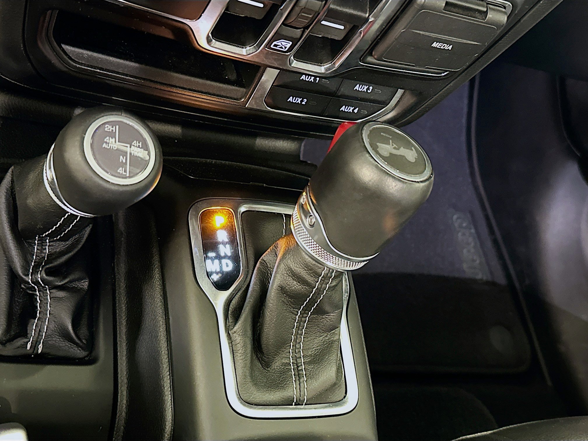 Used 2022 Jeep Wrangler Sahara w/ Safety Group image 25