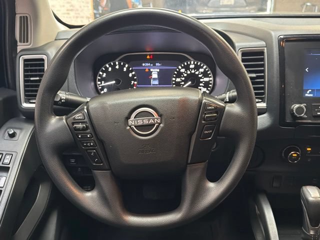 Used 2022 Nissan Frontier SV RWD image 18