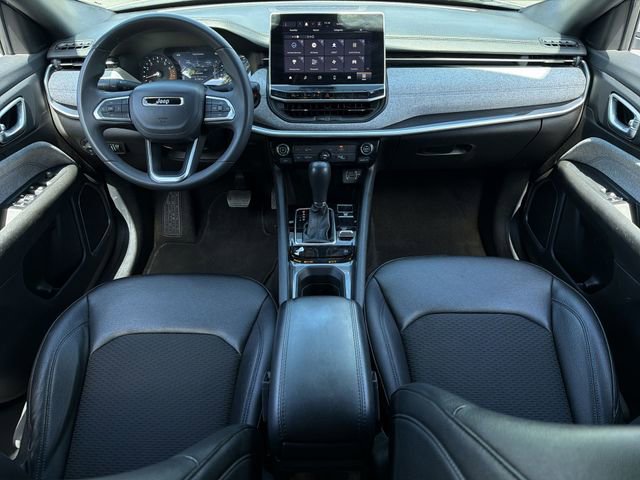 Used 2024 Jeep Compass Latitude image 18