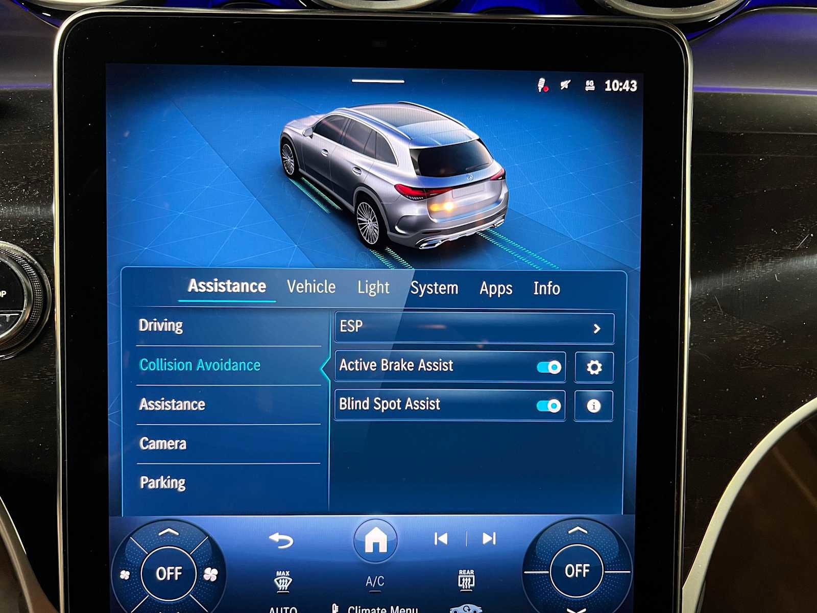 Used 2026 Mercedes-Benz GLC 300 4MATIC image 35