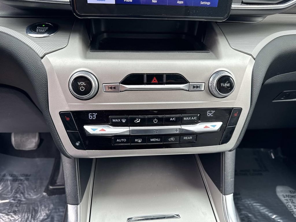 Used 2021 Ford Explorer XLT w/ Equipment Group 202A image 26