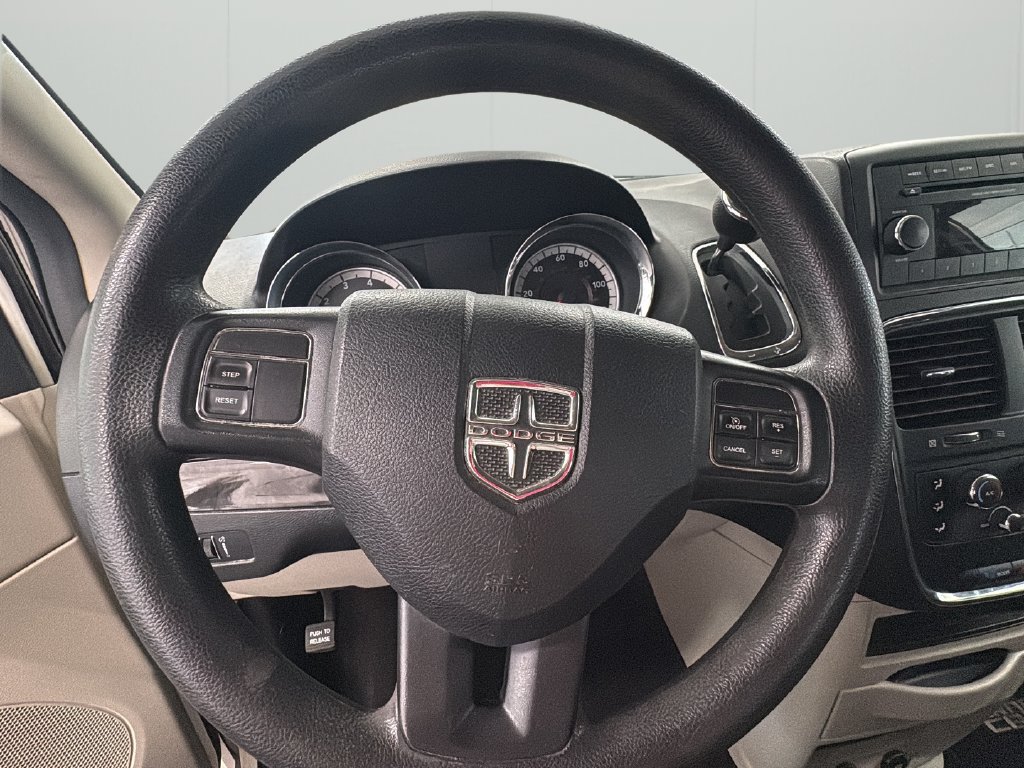 Used 2013 Dodge Grand Caravan SE FWD image 11