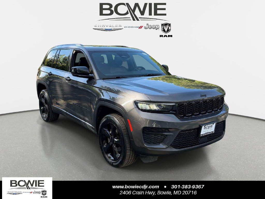 Used 2022 Jeep Grand Cherokee Altitude AWD/4WD image 1