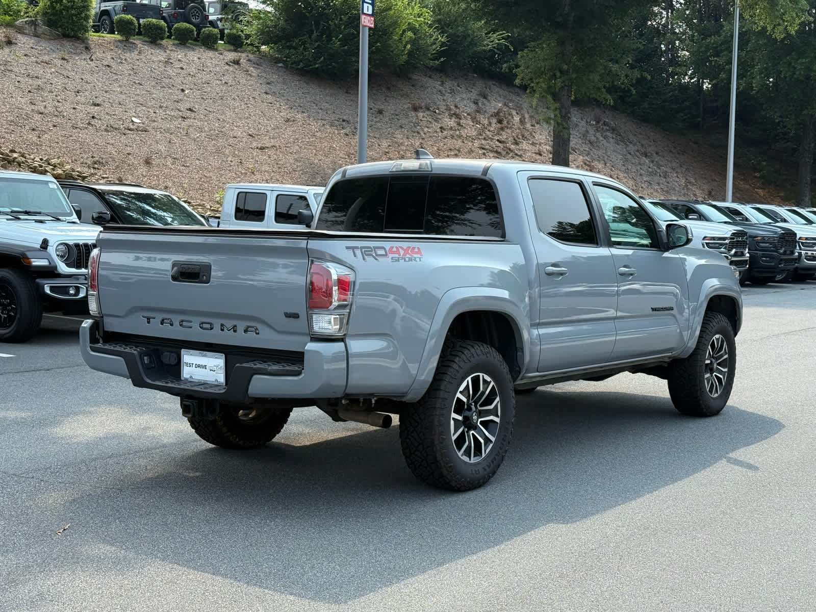 Used 2021 Toyota Tacoma TRD Sport AWD/4WD image 5