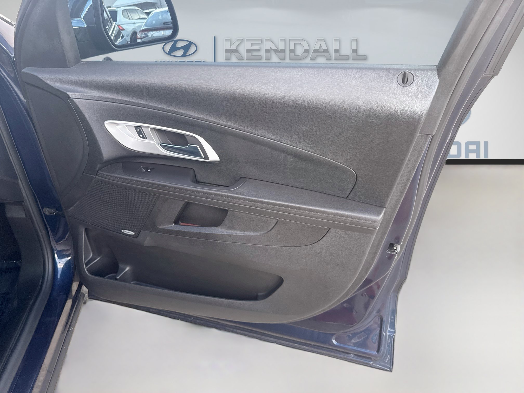 Used 2017 Chevrolet Equinox Premier w/ Enhanced Convenience Package FWD image 30
