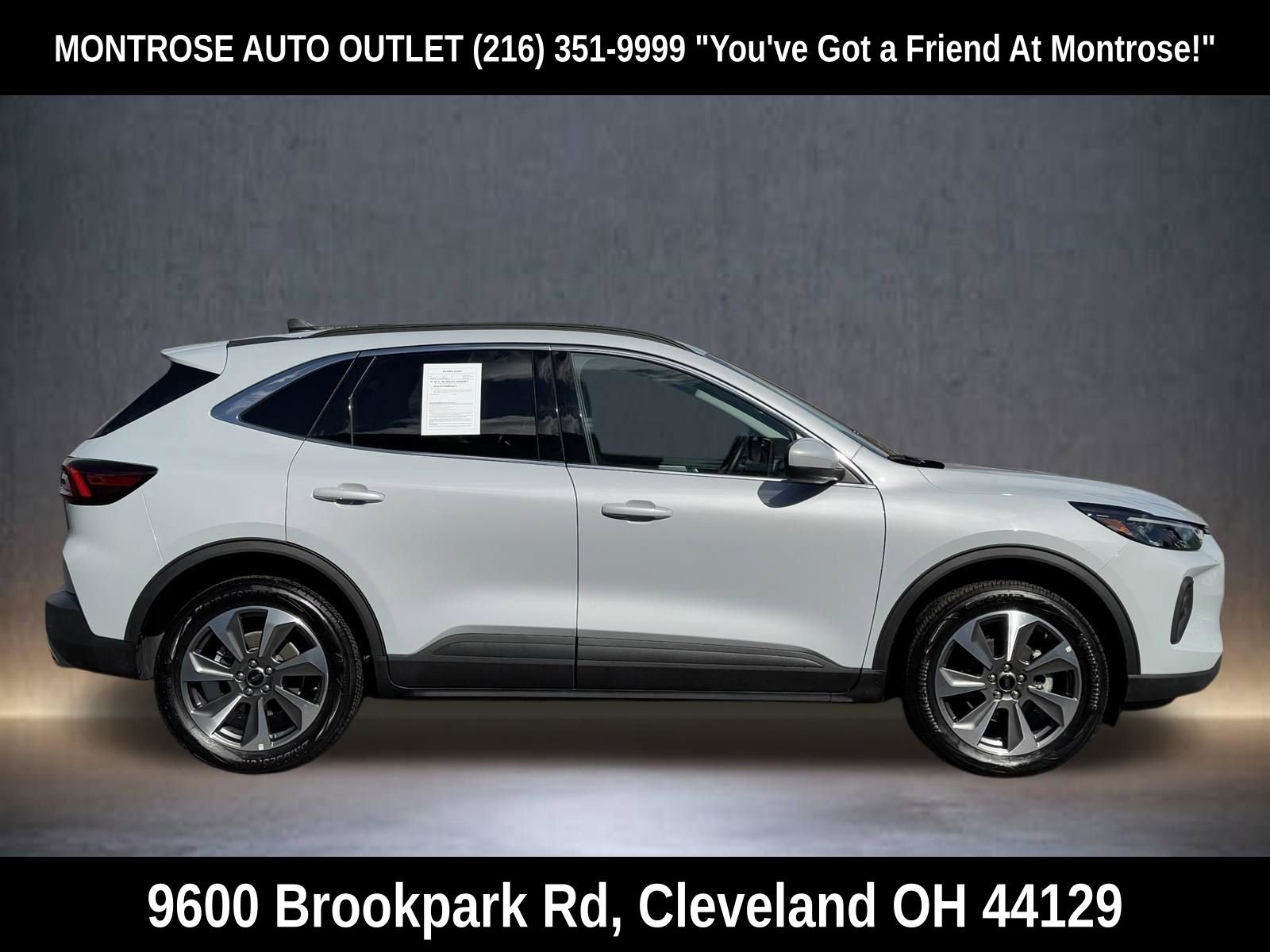 Used 2025 Ford Escape Platinum image 3