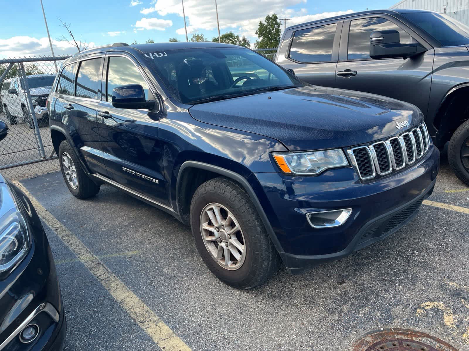Used 2018 Jeep Grand Cherokee Laredo AWD/4WD image 18