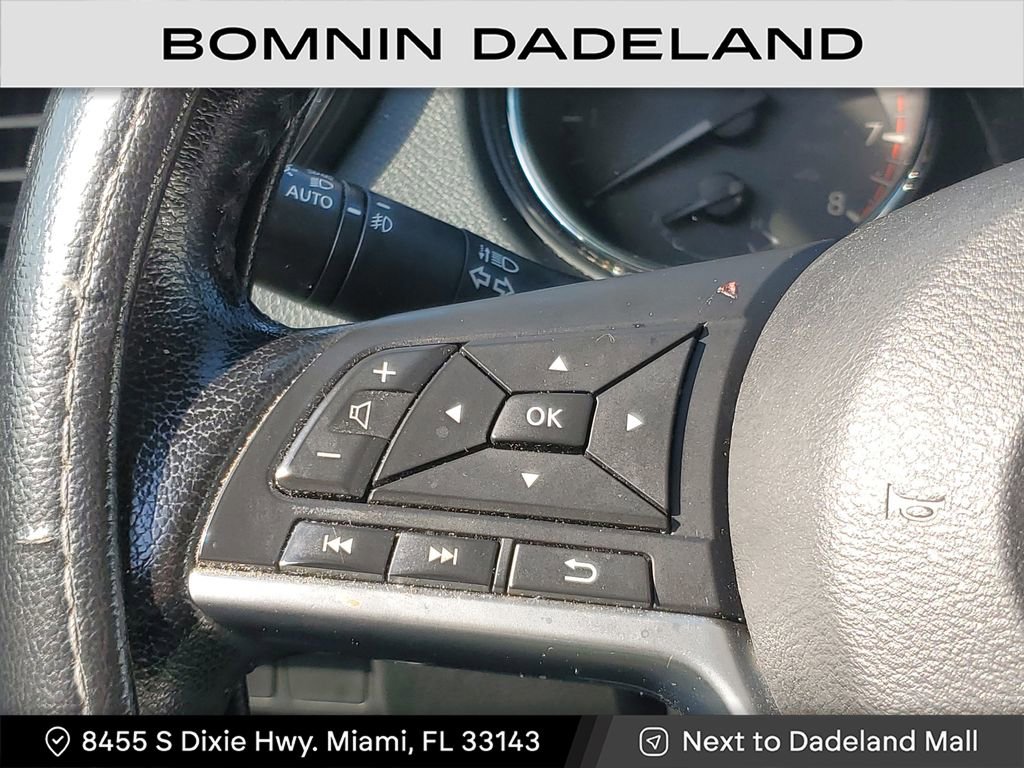 Used 2021 Nissan Rogue Sport SV image 18