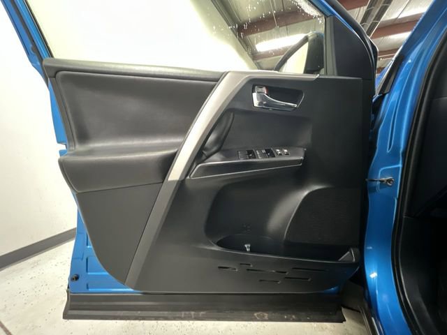 Used 2018 Toyota RAV4 XLE image 22