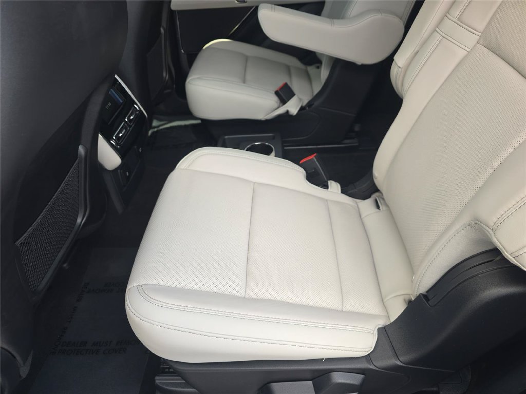New 2026 Lincoln Aviator Reserve AWD/4WD image 13