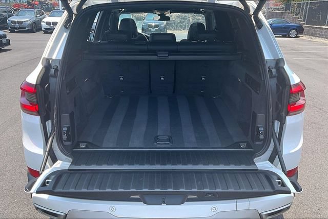 Used 2023 BMW X5 xDrive40i w/ Premium Package AWD/4WD image 34