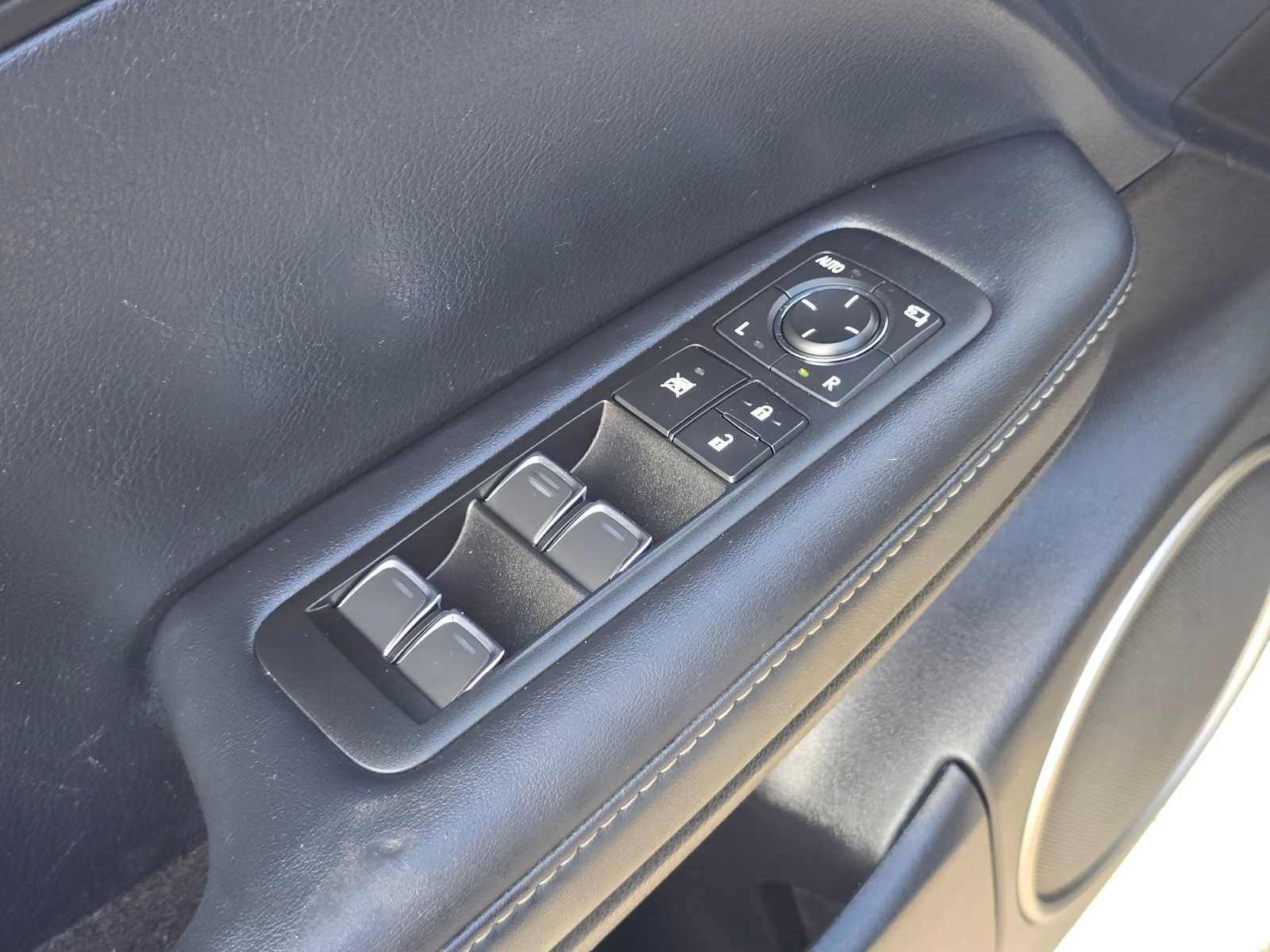 Used 2022 Lexus RX 450h AWD w/ Premium Package image 25