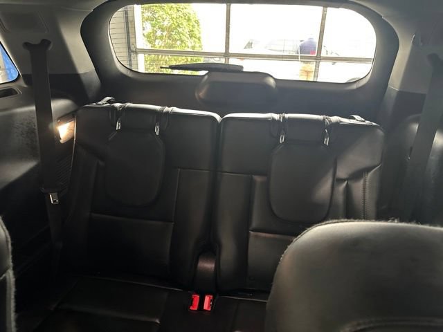Used 2023 Ford Explorer XLT w/ Equipment Group 202A AWD/4WD image 29