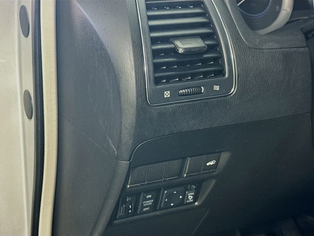 Used 2012 INFINITI QX56 2WD w/ Theater Pkg image 11