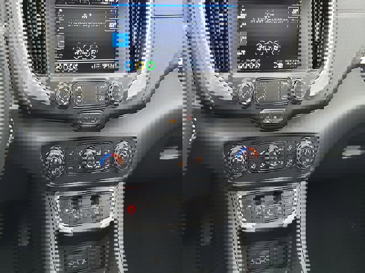 Used 2023 GMC Terrain SLT image 18