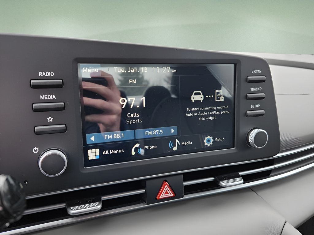 New 2026 Hyundai Elantra Sport w/ Cargo Package FWD image 19