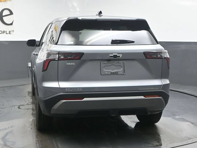 New 2026 Chevrolet Equinox LT w/ Convenience Package II FWD image 13