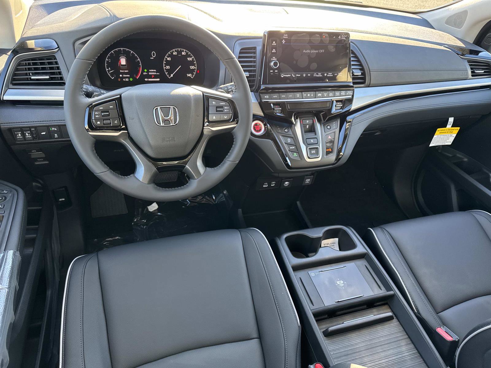 New 2026 Honda Odyssey Touring image 2