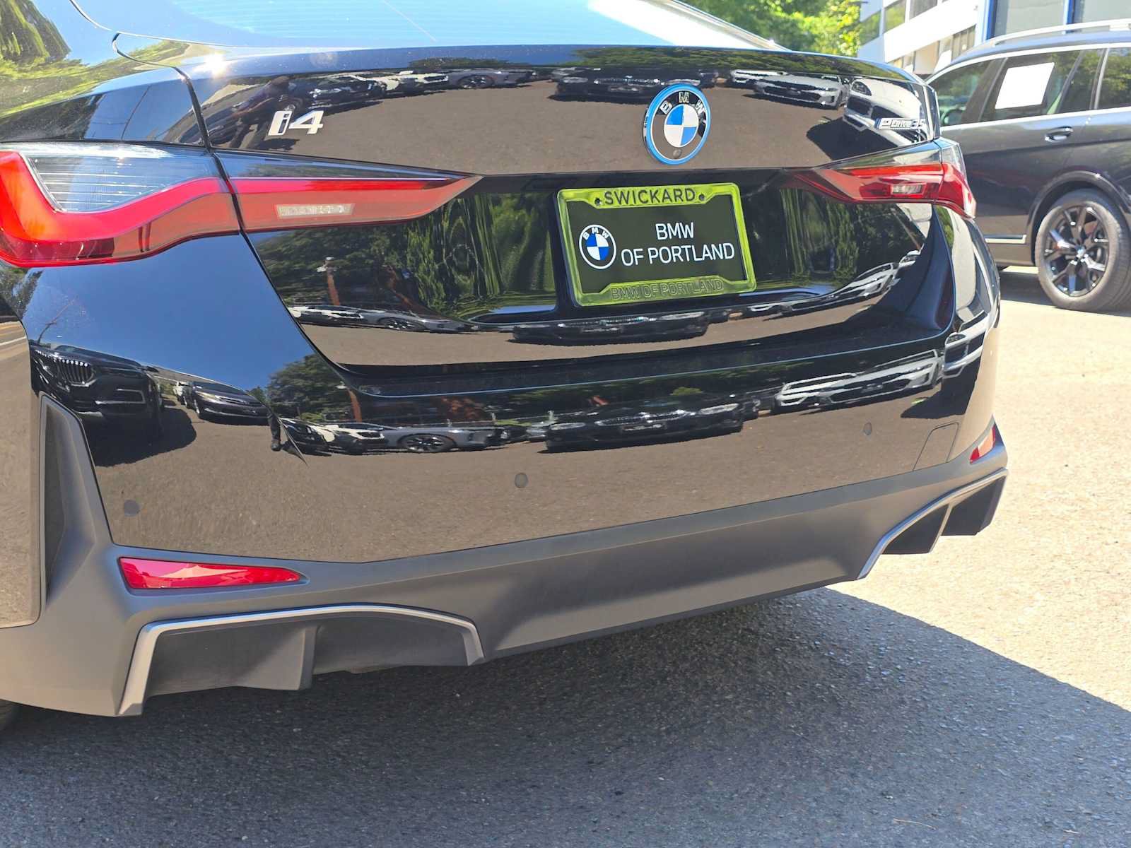 Used 2023 BMW i4 eDrive35 w/ Premium Package RWD image 13