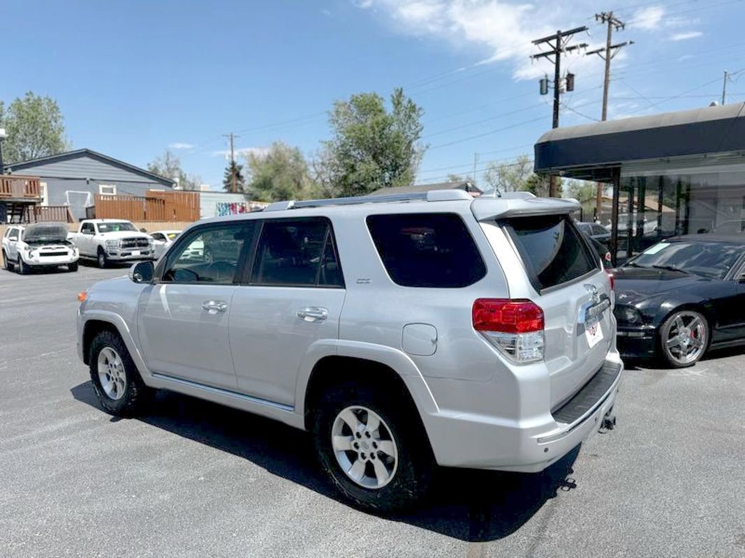 Used 2012 Toyota 4Runner SR5 w/ Convenience Pkg AWD/4WD image 3