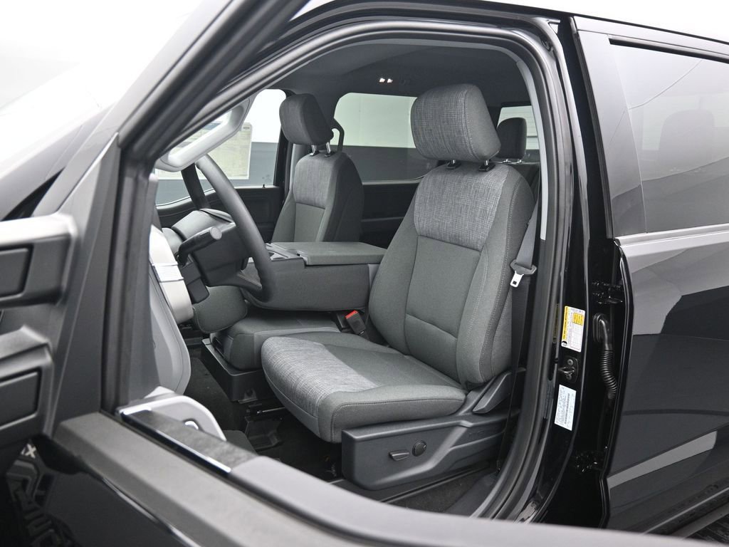 New 2026 Ford F350 XLT w/ XLT Premium Package image 8