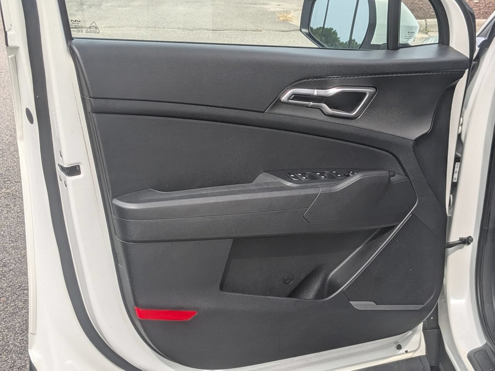 Used 2024 Kia Sportage LX FWD image 11