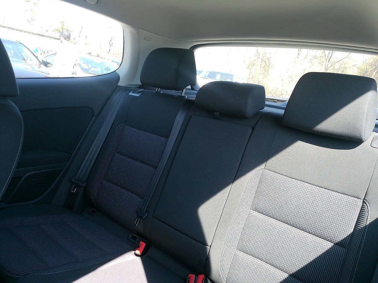 Used 2013 Volkswagen Golf 2-Door image 33