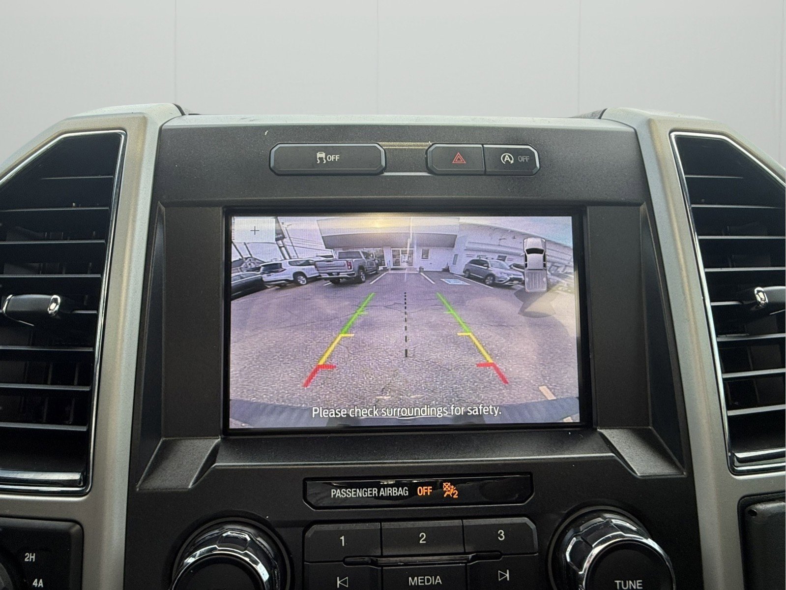 Used 2019 Ford F150 Lariat image 25