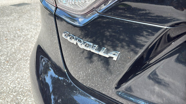 Used 2024 Toyota Corolla LE FWD image 7