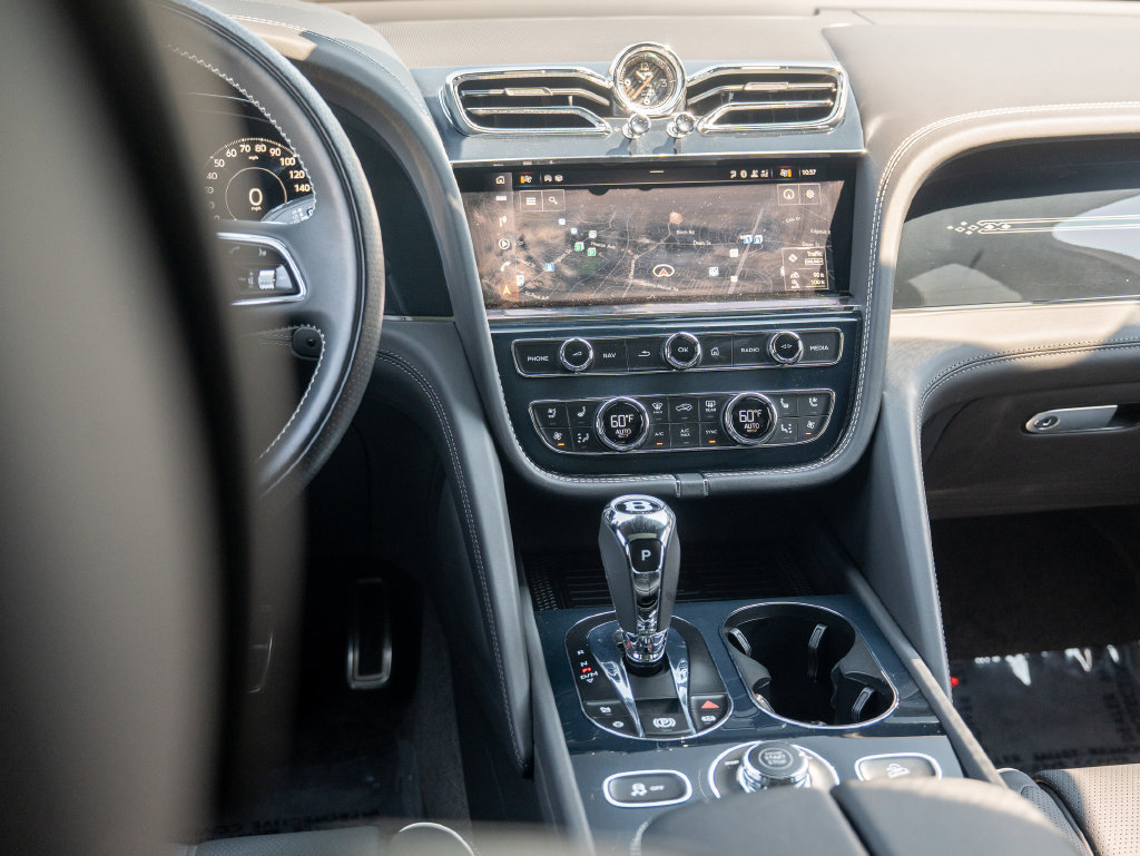 Used 2024 Bentley Bentayga Extended Wheelbase AWD/4WD image 23