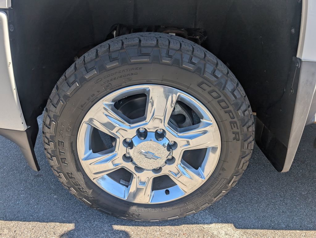 Used 2018 Chevrolet Silverado 2500 LTZ w/ Custom Sport Edition AWD/4WD image 24