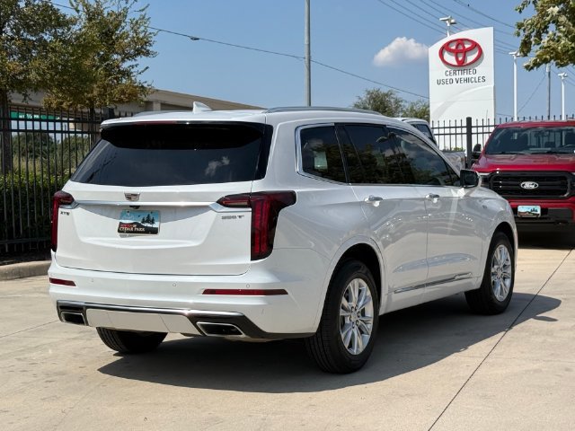 Used 2024 Cadillac XT6 Luxury w/ LPO, Floor Liner Package FWD image 6