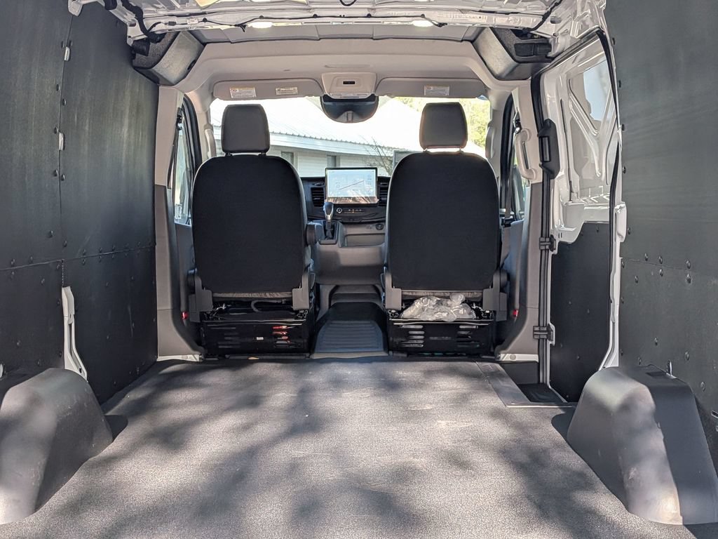New 2026 Ford Transit 150 Low Roof w/ Load Area Protection Package RWD image 29