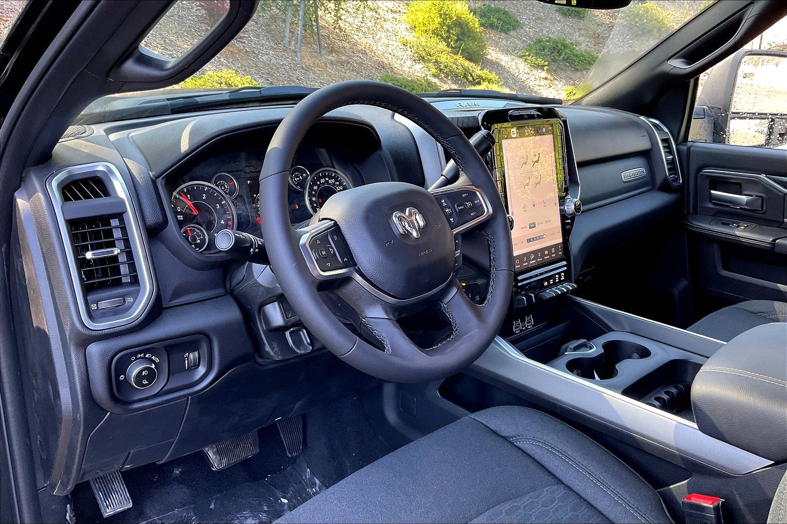New 2025 RAM 2500 Big Horn AWD/4WD image 4