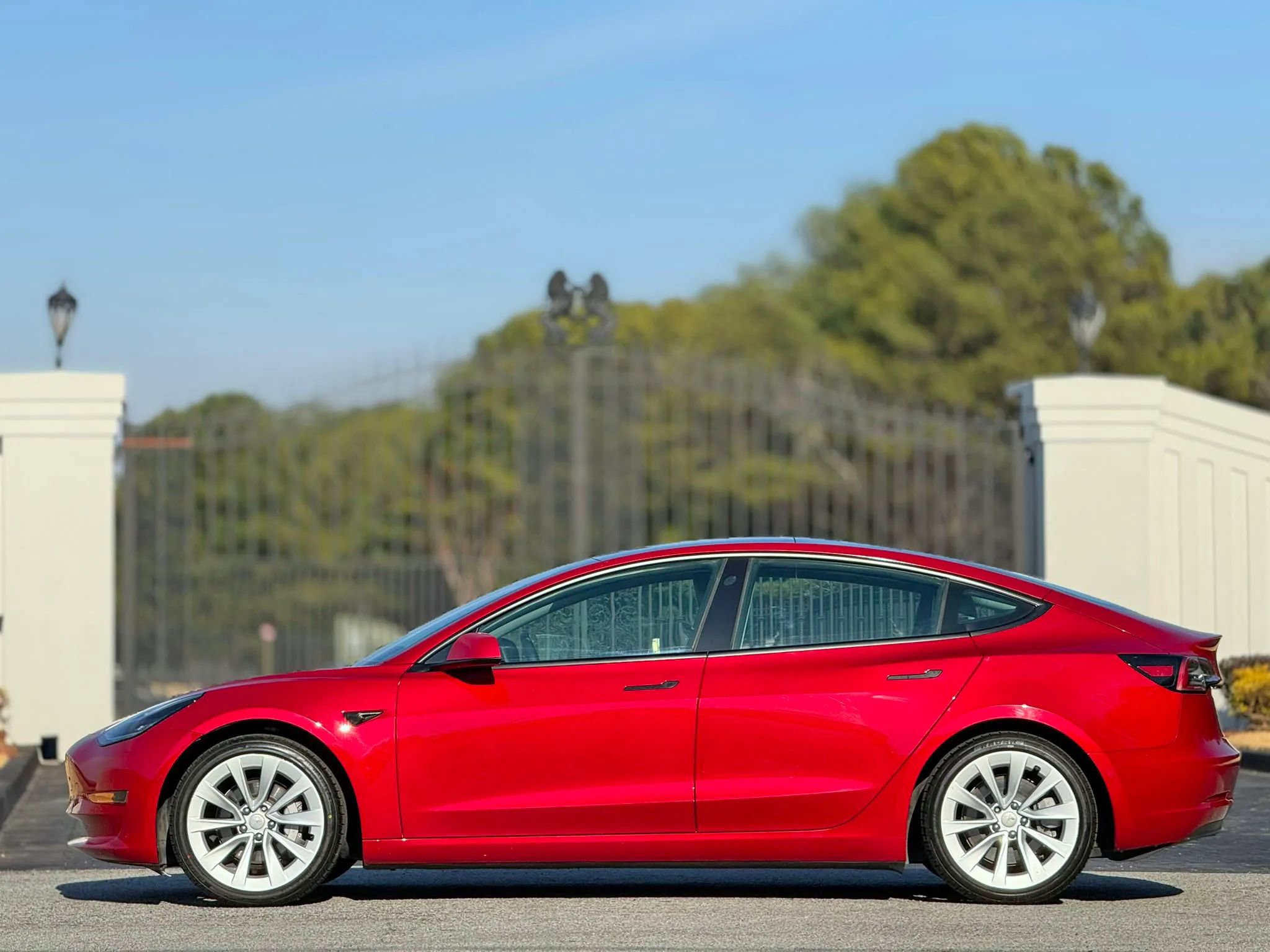 Used 2021 Tesla Model 3 Standard Range Plus image 7