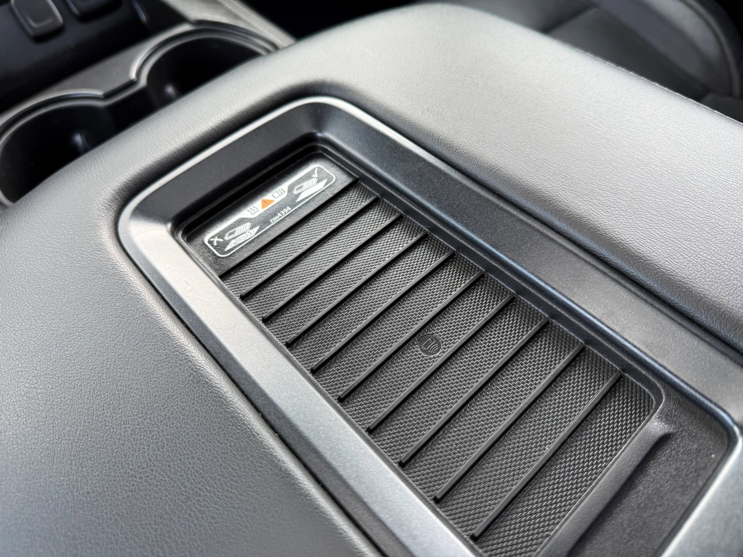 Used 2017 GMC Yukon XL SLT w/ Open Road Package image 25